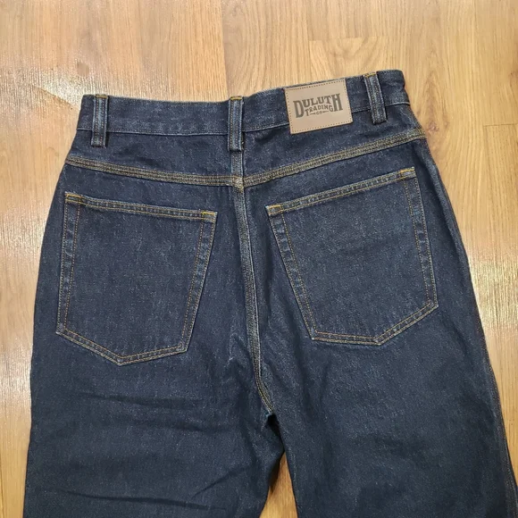 NWT Duluth Trading Co jeans! 30x32 - Picture 3 of 5